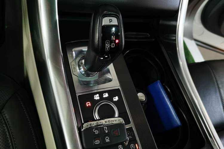 Used Land Rover Range Sport 2016 3.0 SC V6 HSE DYNAMIC Gear Lever