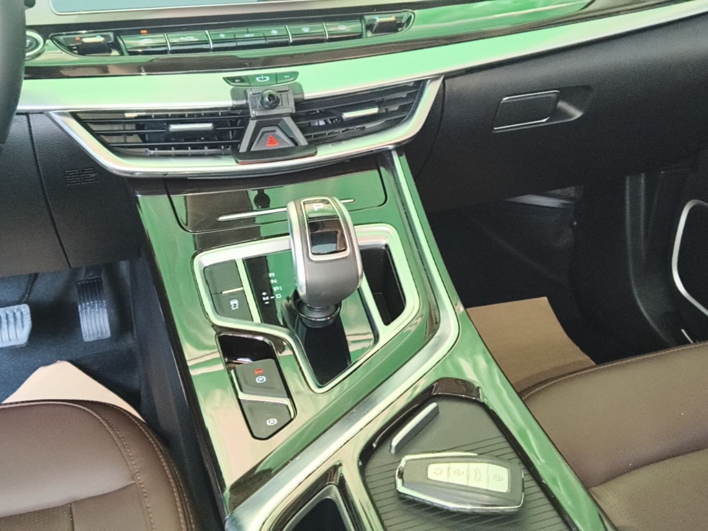 Geely Auto Jiajie 2022 1.8TD DCT Platinum Comfort Model — снимка 16