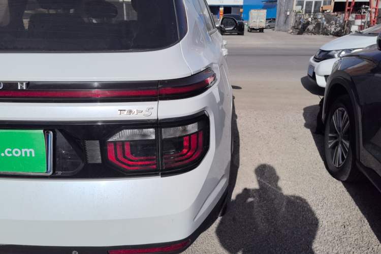 Used Baojun RM-5 2019 1.5T Manual Elite Version with 24-Hour Online Service 6 Seats