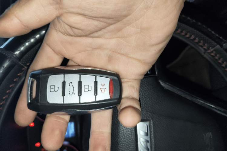 Used Haval M6 2017 1.5T Manual Two-Wheel Drive Elite Model Vehicle Key