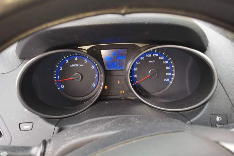 Used Hyundai ix35 2015 2.0L Automatic 2WD Comfort Edition China IV Standard Instrument Cluster