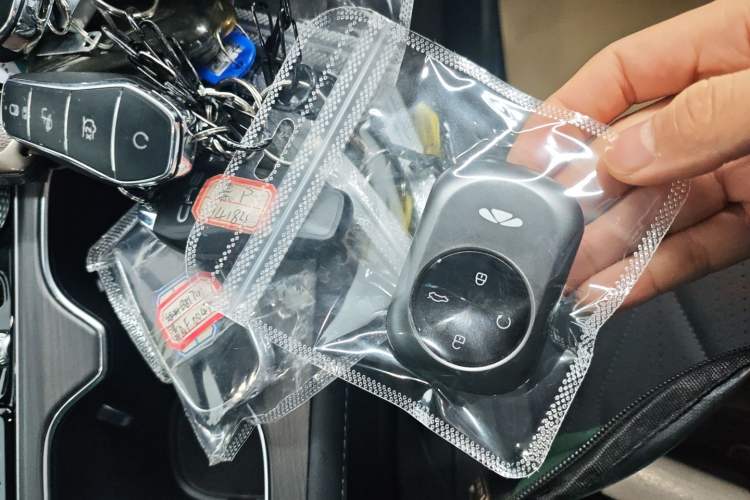 Used Chery Fengyun T8 2025 1.5T 130 km Luxury Edition 5-Seater
