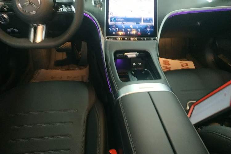 Used Mercedes-Benz C-Class 2024 Restyled C-Class 260 L Sport Edition Gear Lever