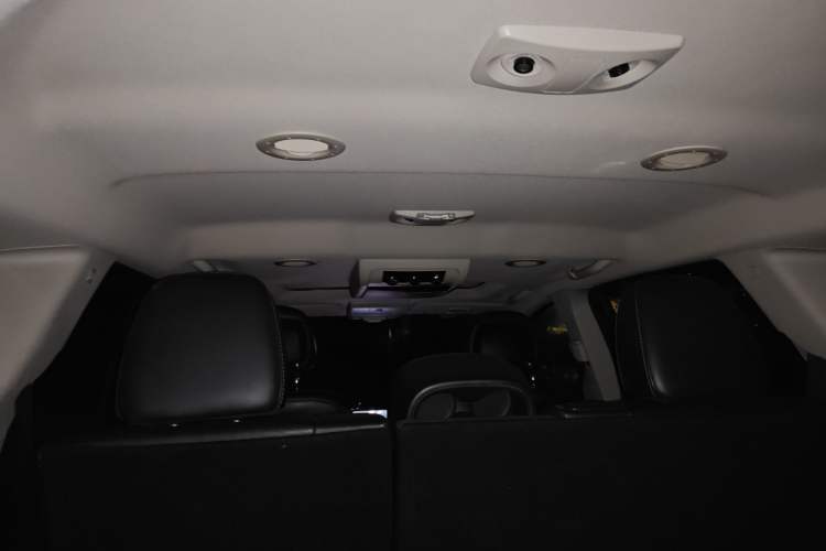 Used Dodge Journey 2013 2.4L Two-Wheel Drive Luxury Version