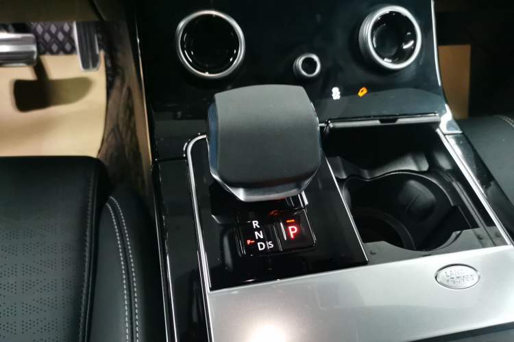 Used Land Rover Range Rover Velar 2022 250 PS Sparkling Heritage Edition