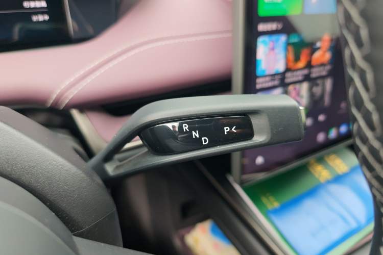 Used Xiaomi Auto SU7 2024 Four-Wheel Drive Ultra-Long Range Advanced Intelligent Driving Max Edition