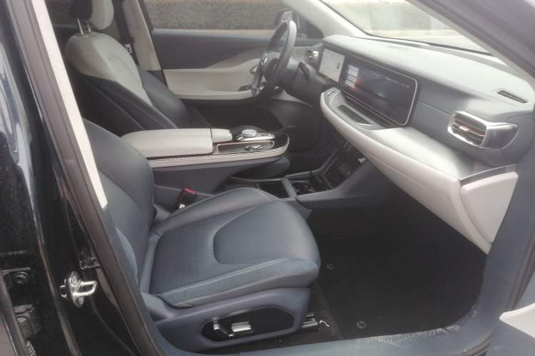 Used ARCFOX Alpha S 2021 708S+ 160kW Right Front Seat