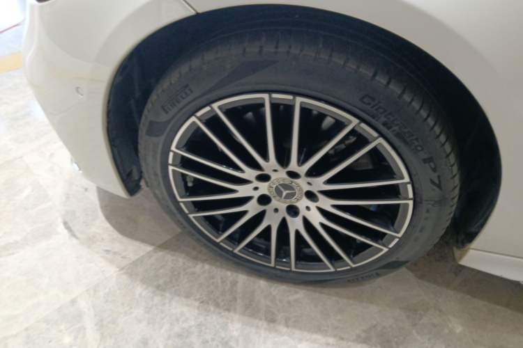 Used Mercedes-Benz C-Class 2023 Restyled C 260 L Sport Edition Left Front Wheel Hub