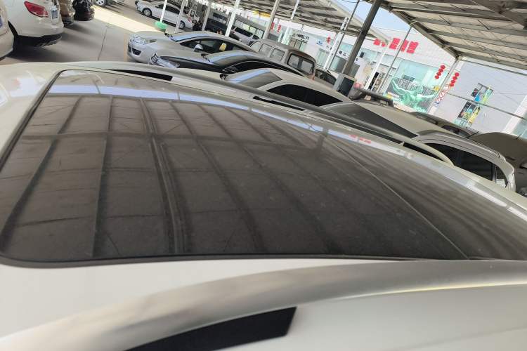 Used Volkswagen Tiguan 2015 2.0 TSI Automatic All-Wheel Drive Luxury Edition Roof