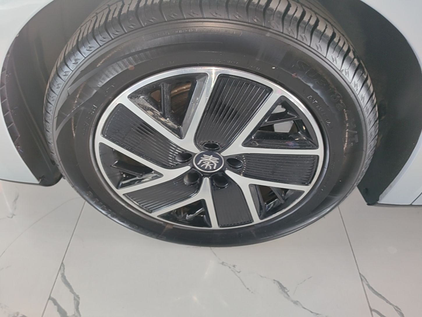 BYD Qin L 2024 DM-i 80KM Beyond Model — снимка 10