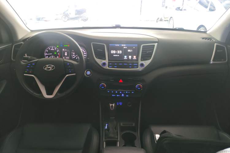 Used Hyundai Tucson 2015 1.6T Dual-Clutch Two-Wheel-Drive Smart Model
