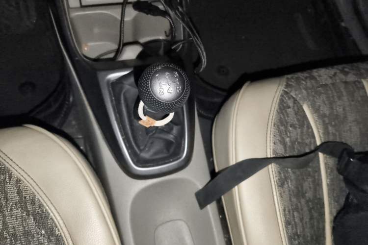 Used Honda City Classic 2012 1.5L manual Elite Edition Gear Lever