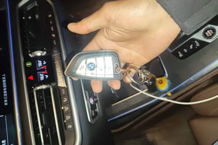 Used BMW X7 2022 xDrive40i Luxury Package with Leading Features