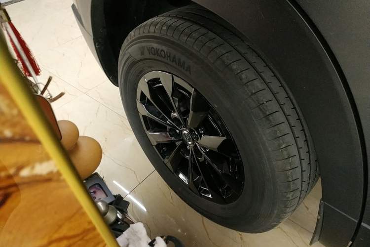 Used Mazda CX-50 2023 2.0L Leading Edition Right Rear Wheel Hub