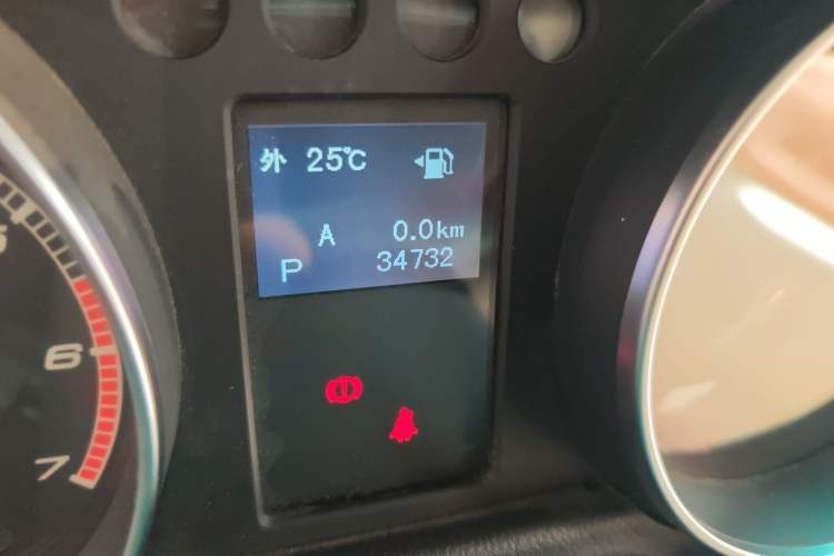 Used BAIC Off-Road BJ40 2016 40L 2.3T Automatic All-Wheel Drive Premium Edition Odometer Close Up