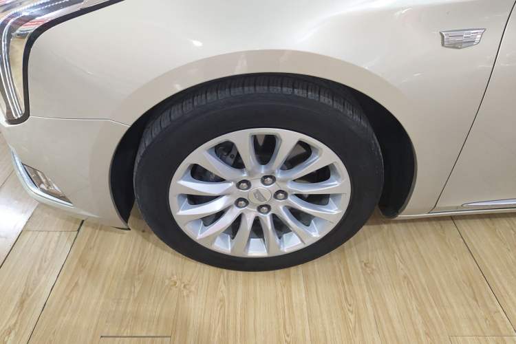 Used Cadillac XTS 2018 28T Luxury Edition Left Front Wheel Hub