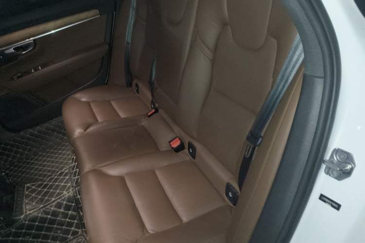 Used Volvo S90 New Energy 2020 T8 e-Drive Hybrid – Zhiyi Luxury Edition