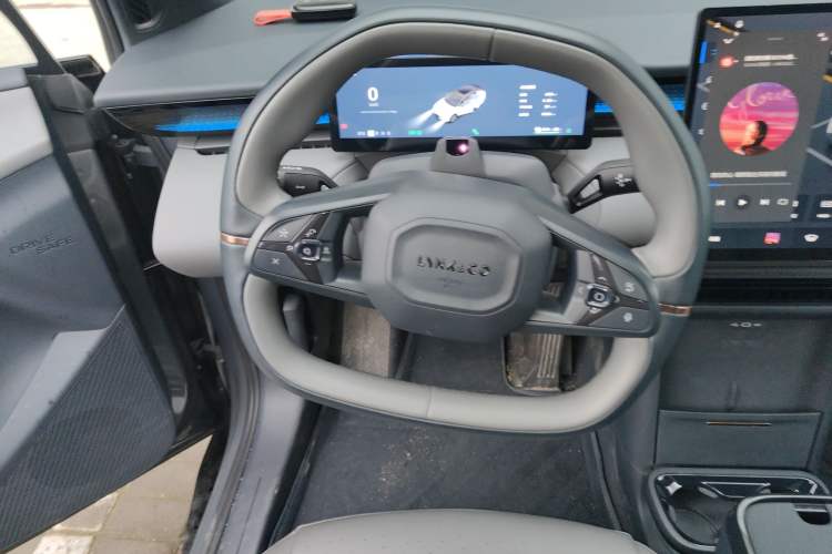 Used Lynk & Co Z20 2025 530 km Range Rear-Wheel Drive Max