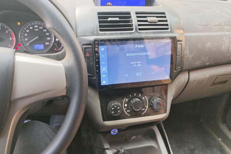 Used BAIC Weiwang M20 2014 1.5L practical type BJ415A Audio And AC Panel