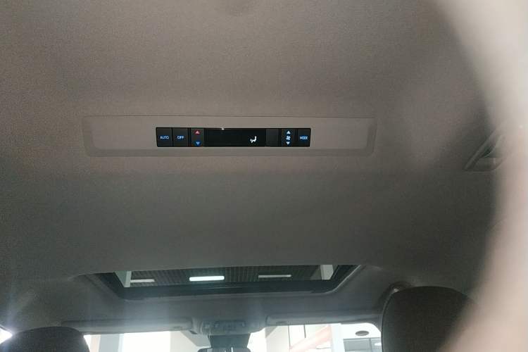 Used Toyota Sienna 2021 2.5L Hybrid Comfort Edition