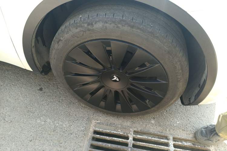 Used Tesla Model Y 2024 Rear-Wheel-Drive Version