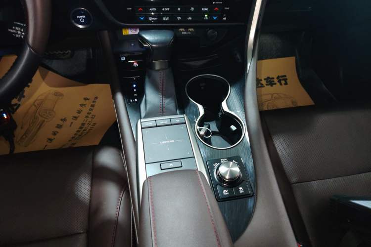 Used Lexus RX 2020 Revised Version 450hL Four-Wheel Drive Elegant Edition 7 Seats Gear Lever