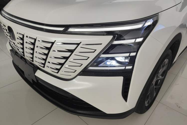 Used CHANGAN CS75 PLUS 2025 Model, 4th Generation 1.5T New Blue Whale Smart Excellence Version