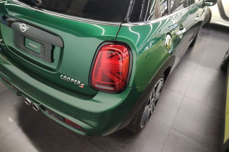 Used MINI MINI 2020 2.0T COOPER S Artist Five-Door Edition
