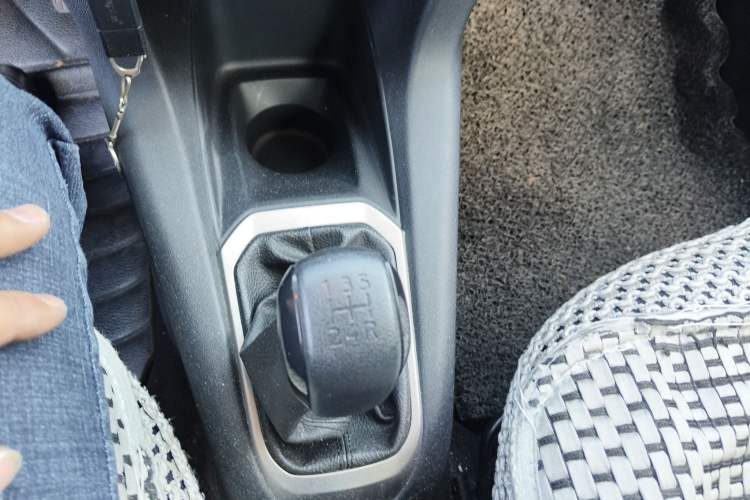 Used Peugeot 301 2014 1.6L Manual Comfort Edition