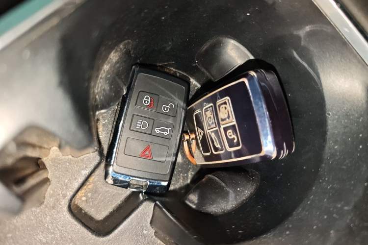 Used Land Rover Discovery Sport 2020 249 PS R-Dynamic Performance Edition