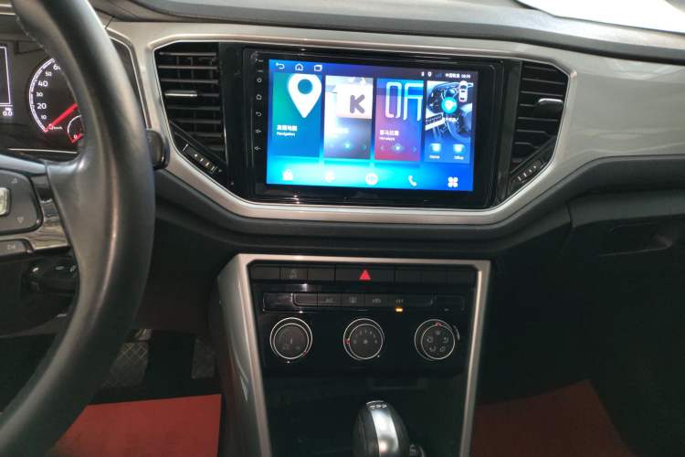 Used Volkswagen T-ROC 2018 230TSI DSG Two-Wheel Drive Advanced Version China V Standard