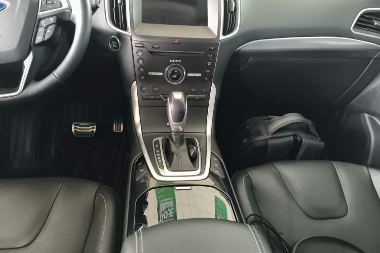 Used Ford Edge 2016 EcoBoost 245 Four-Wheel Drive Titanium 7-Seater
