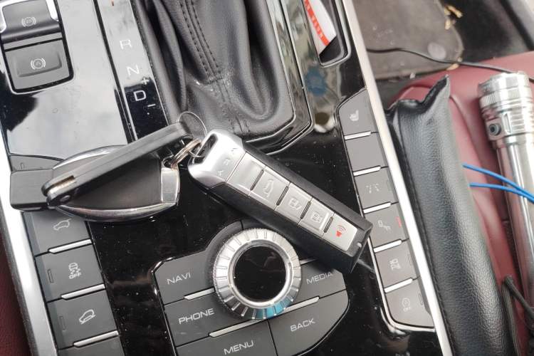 Used Wey VV7 2017 2.0T Flagship Model
