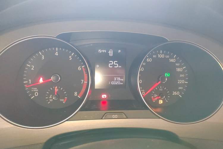 Used Volkswagen Golf Sportsvan 2016 1.6L Automatic Comfort Model Instrument Cluster