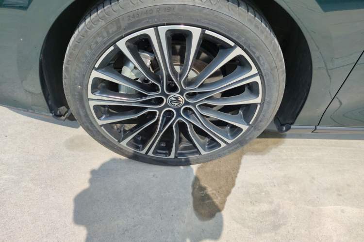 Used MG 7 2023 2.0T Automatic Hunter Luxury Edition
