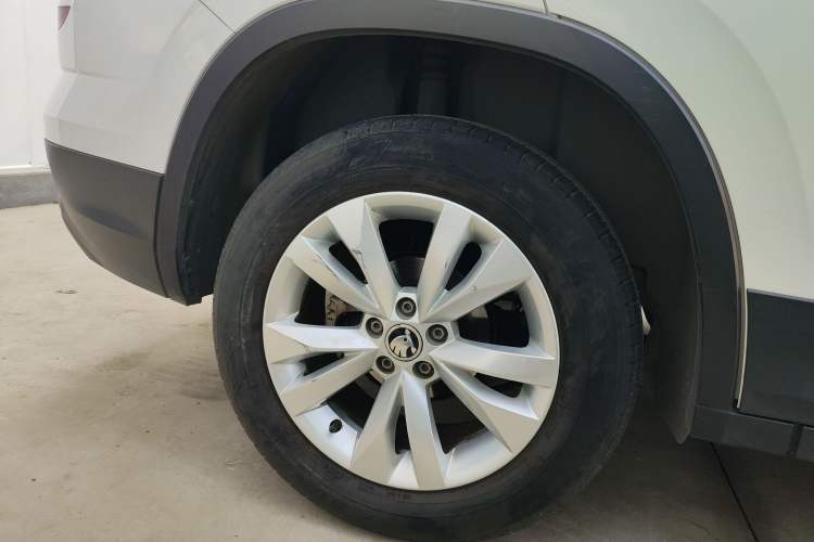 Used Skoda Kamiq 2018 1.5L Automatic Standard Version China V Emission Standard Right Rear Wheel Hub