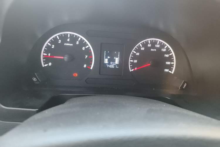 Used FORTHING Lingzhi 2022 V3 1.6L Base Model 2 Seats Odometer Close Up