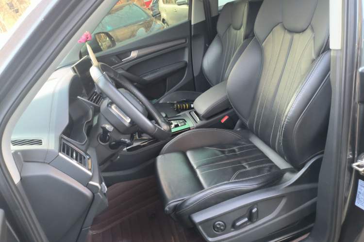 Used Audi Q5L 2022 40T Luxury Dynamic Model
