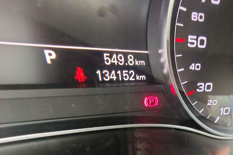 Used Audi A6L 2014 TFSI Comfort Model Odometer Close Up