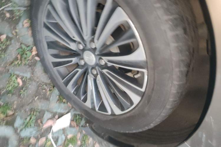 Used Buick GL8 2020 ES Land Cruiser 653T Luxury Model
