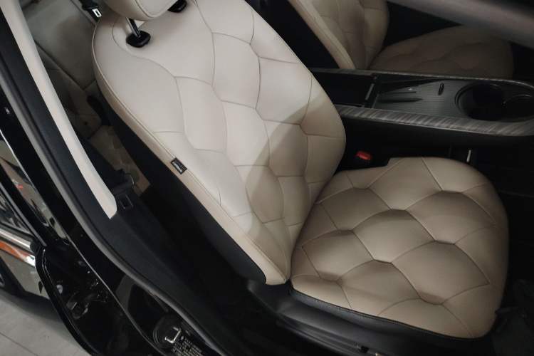 Used Baojun Cloud 2023 460 Max Lingxi Version
