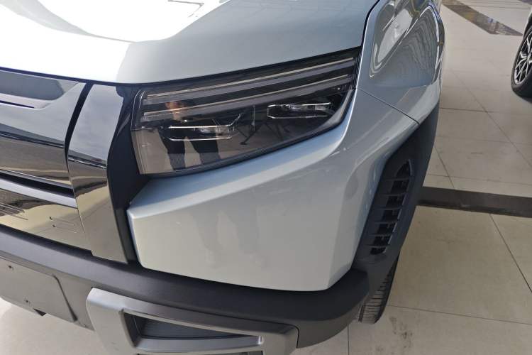 Used Formula Leopard Titanium 3 2025 501KM All-Wheel Drive Intelligent Driving Ultra Version