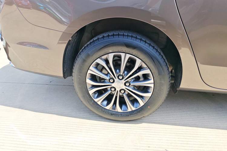 Used Buick GL8 2022 Land Cruiser Executive Class 652T Comfort Model