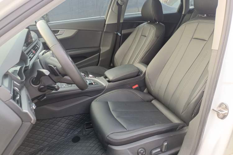 Used Audi A4L 2018 30th Anniversary Edition 40 TFSI Trendy Model