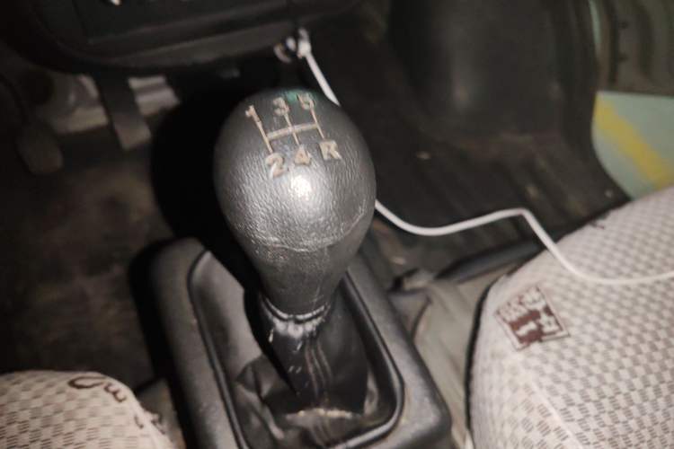 Used Wuling Zhiguang 2015 1.2L Practical LS-I Model Gear Lever