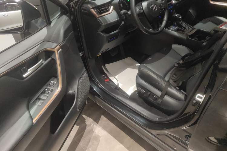 Used Toyota Wildlander 2022 2.0L CVT Two-Wheel Drive Knight Edition