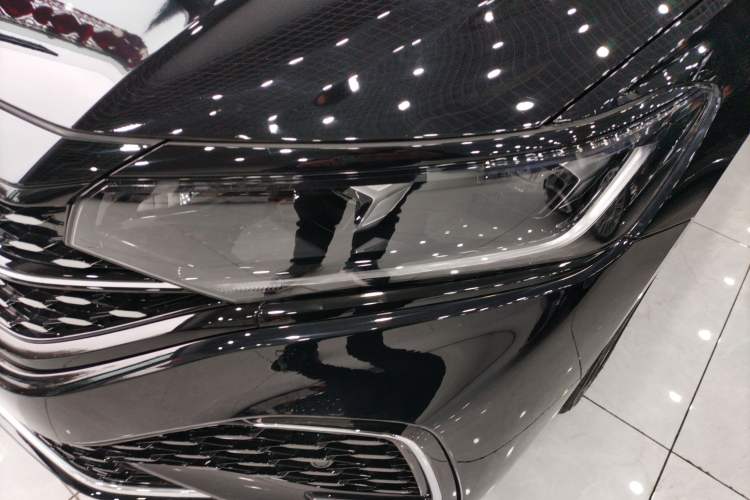 Used Volkswagen Passat 2024 380TSI Starry Dragon Edition
