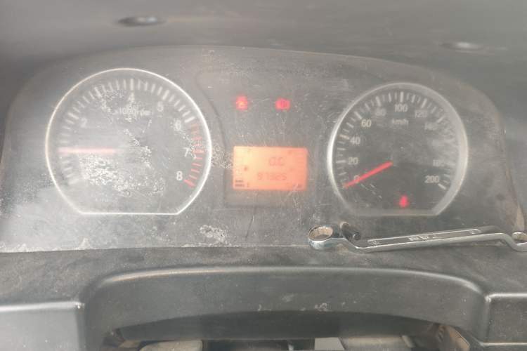 Used FORTHING Lingzhi 2013 M3 1.6L 7-Seater Luxury Model
