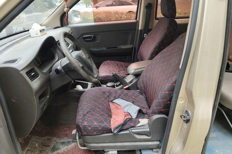 Used Wuling Rongguang V 2018 1.5L Standard Version Left Front Seat