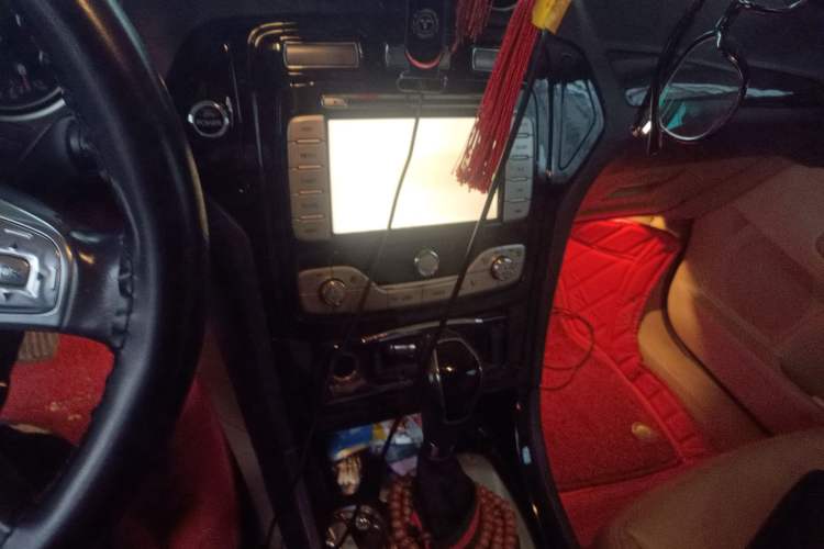 Used Ford Mondeo 2010 2.3L Luxury Version
